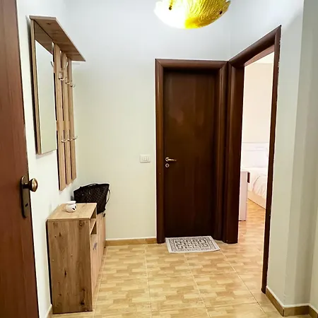 Rebeka's Apartment-myslym Shyri Lejlighed Tirana