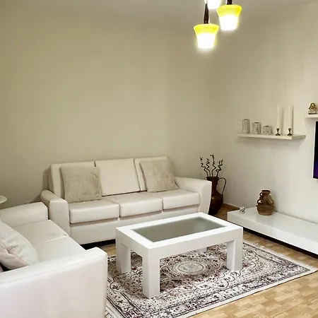 Rebeka's Apartment-myslym Shyri Lejlighed